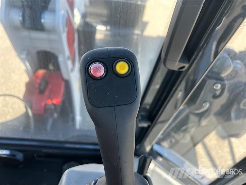 Bobcat B760 Kotrórakodók