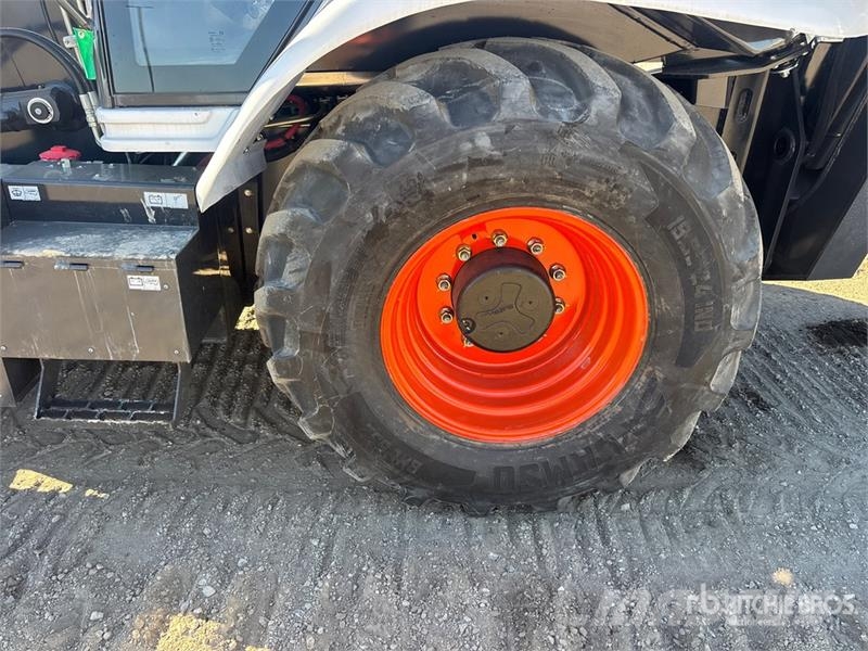 Bobcat B760 バックホーローダー