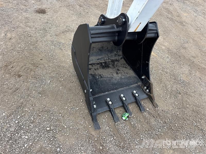 Bobcat B760 لوادر ذات جرافات عكسية