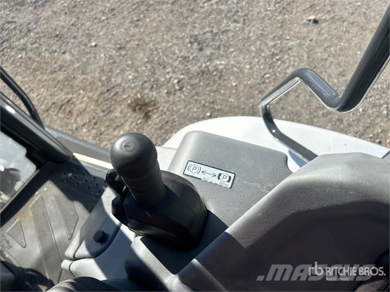Bobcat B760 Terne