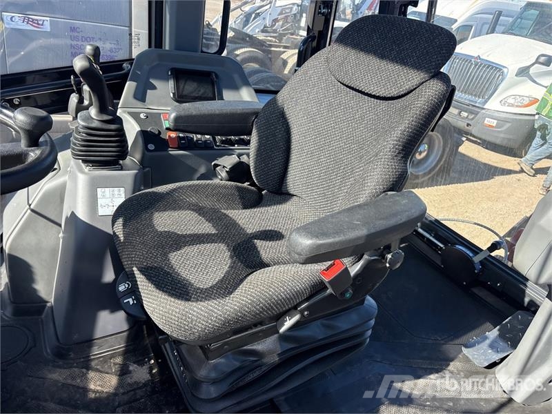 Bobcat B760 バックホーローダー