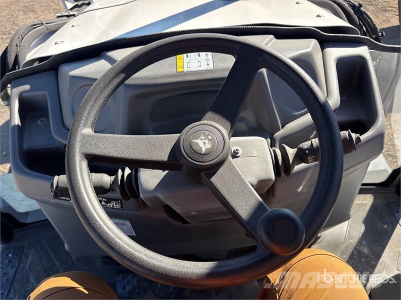 Bobcat B760 バックホーローダー