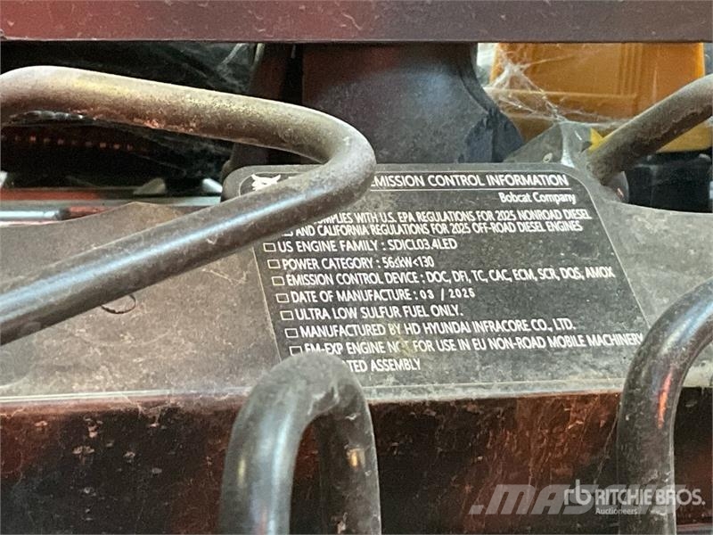 Bobcat B760 لوادر ذات جرافات عكسية