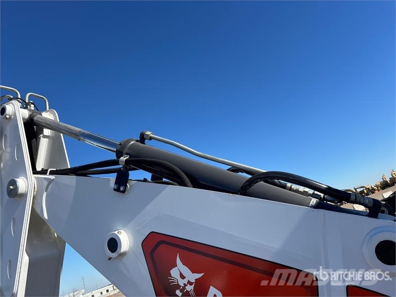Bobcat B760 バックホーローダー