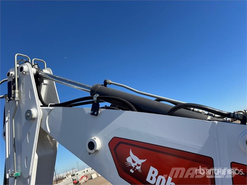 Bobcat B760 バックホーローダー