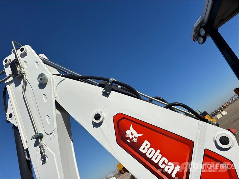 Bobcat B760 バックホーローダー