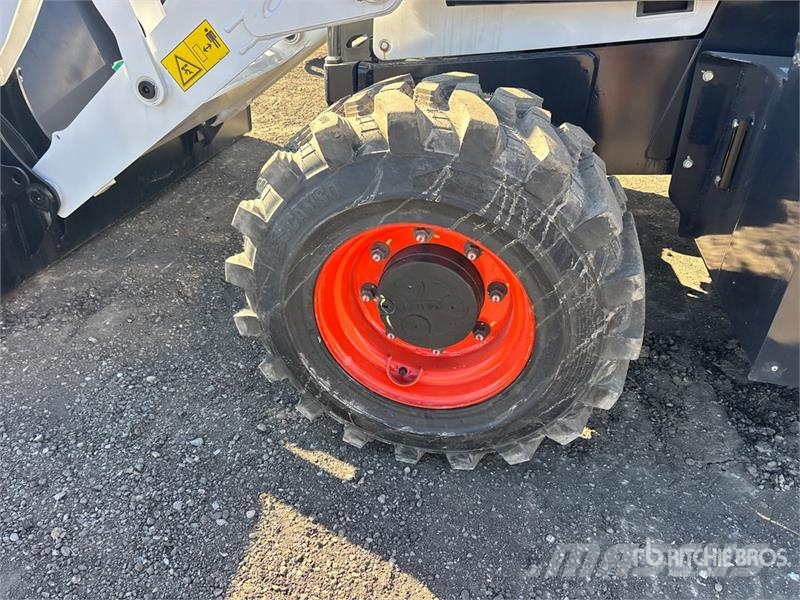 Bobcat B760 バックホーローダー