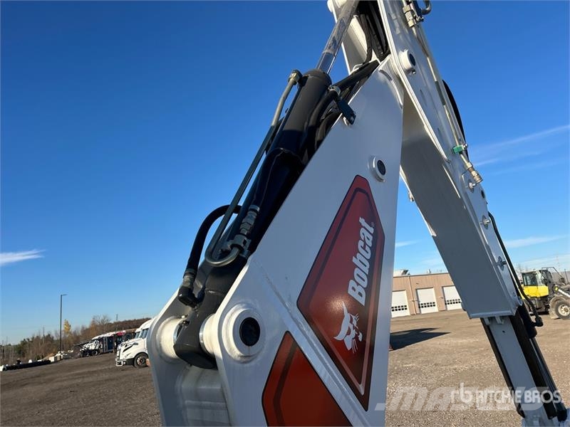 Bobcat B760 لوادر ذات جرافات عكسية