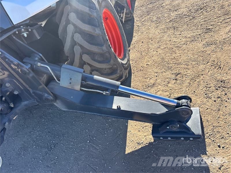 Bobcat B760 バックホーローダー