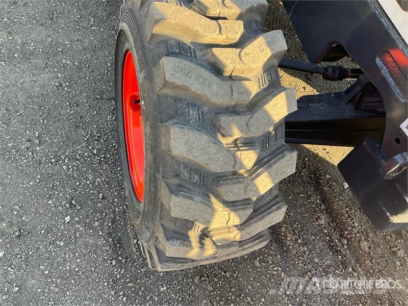 Bobcat B760 لوادر ذات جرافات عكسية