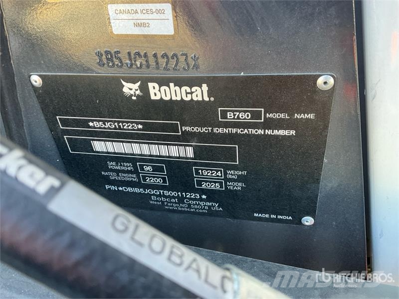 Bobcat B760 لوادر ذات جرافات عكسية