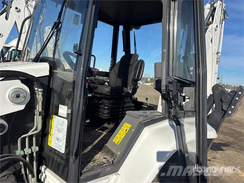 Bobcat B767 4x4 Backhoe Loader (Unused) Kotrórakodók
