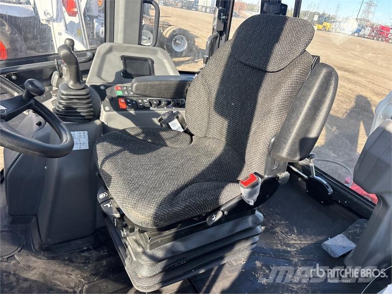 Bobcat B767 4x4 Backhoe Loader (Unused) Kotrórakodók