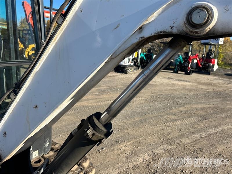 Bobcat E26 小型挖土機/掘鑿機<7t(小型挖掘機)
