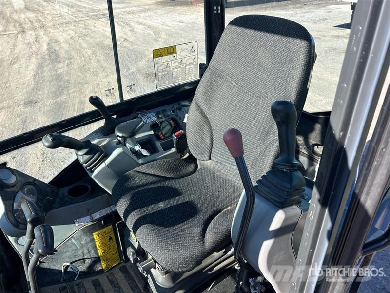Bobcat E26 小型挖土機/掘鑿機<7t(小型挖掘機)