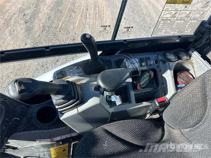 Bobcat E26 小型挖土機/掘鑿機<7t(小型挖掘機)