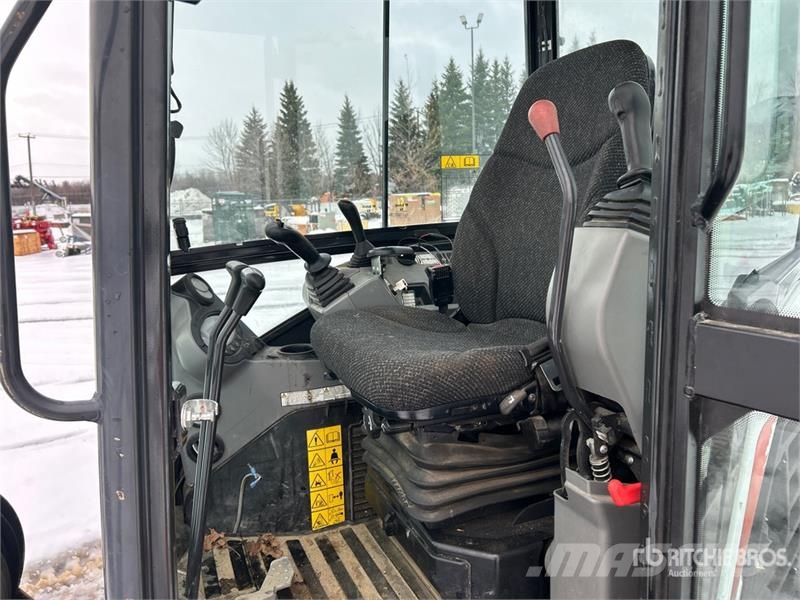 Bobcat E26 Mini excavators < 7t