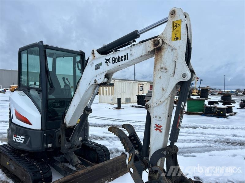 Bobcat E26 Mini excavators < 7t