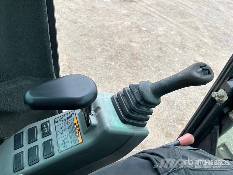Bobcat E32 Mini excavators < 7t