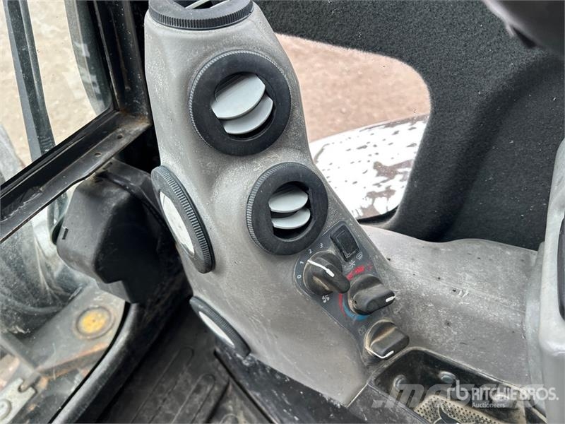 Bobcat E32 Mini excavators < 7t
