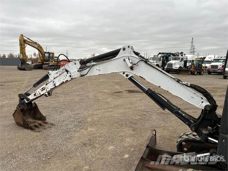 Bobcat E32 Mini excavators < 7t