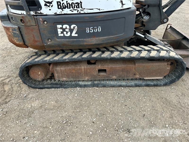 Bobcat E32 Mini excavators < 7t