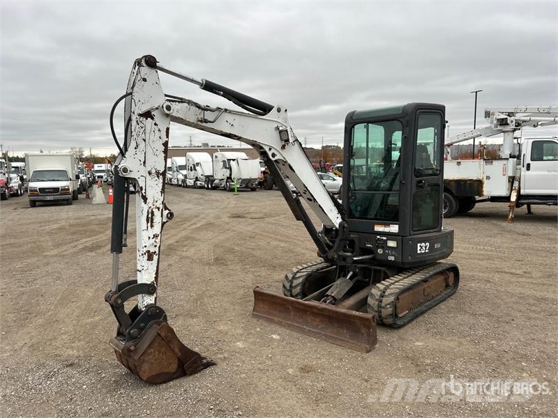 Bobcat E32 Mini excavators < 7t