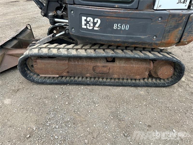 Bobcat E32 Mini excavators < 7t