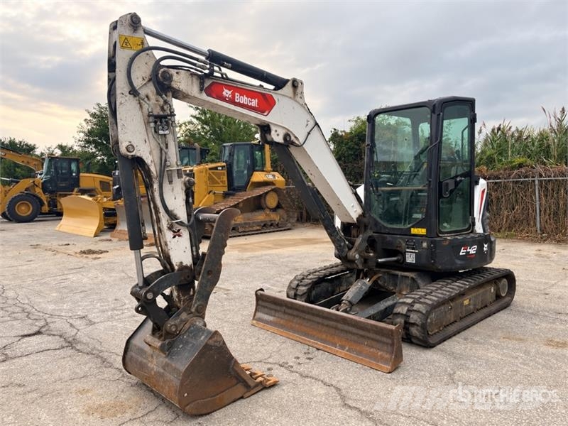 Bobcat E42 Minibagger < 7t