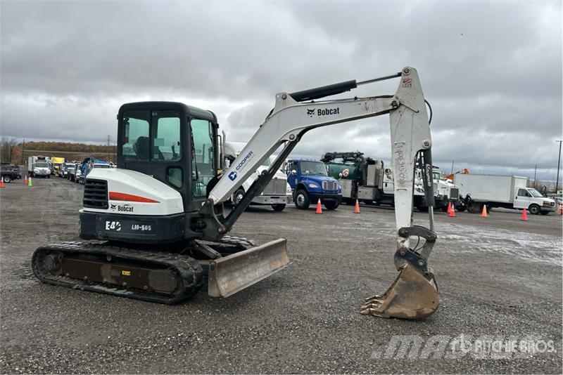 Bobcat E45 Mini bagri <7t