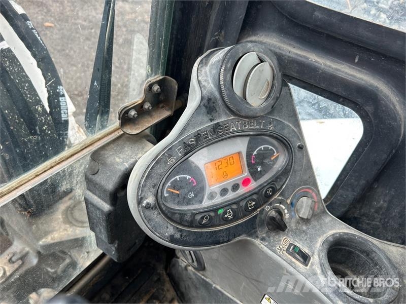 Bobcat E45 Mini bagri <7t