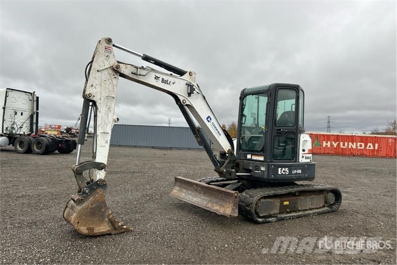 Bobcat E45 Mini bagri <7t