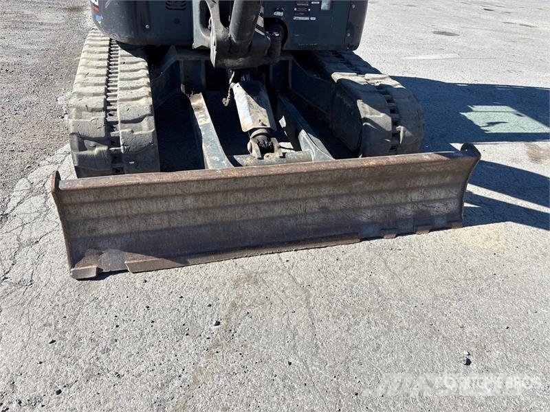 Bobcat E60 Mini Excavator Mini excavators < 7t