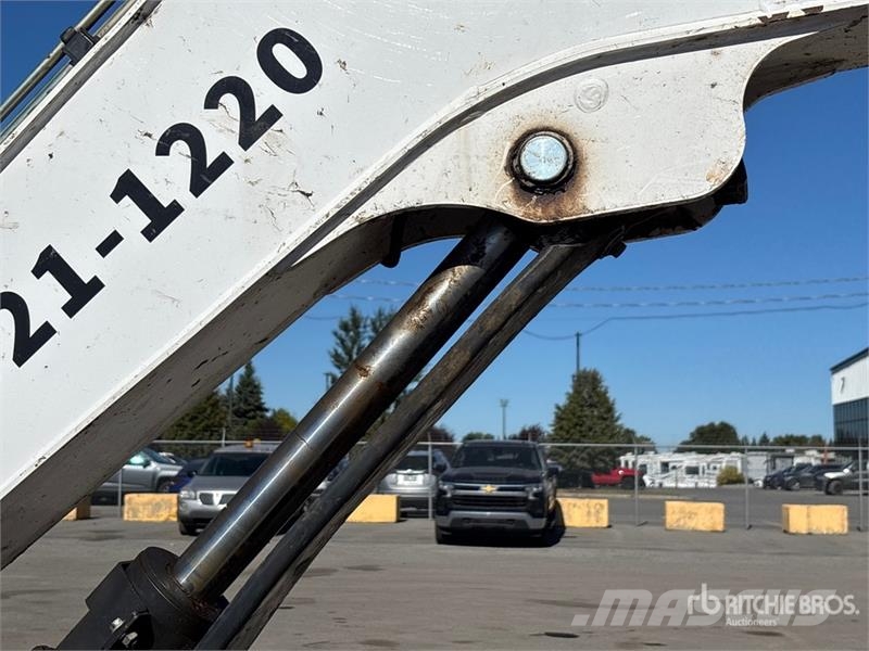 Bobcat E60 Mini Excavator Mini excavators < 7t