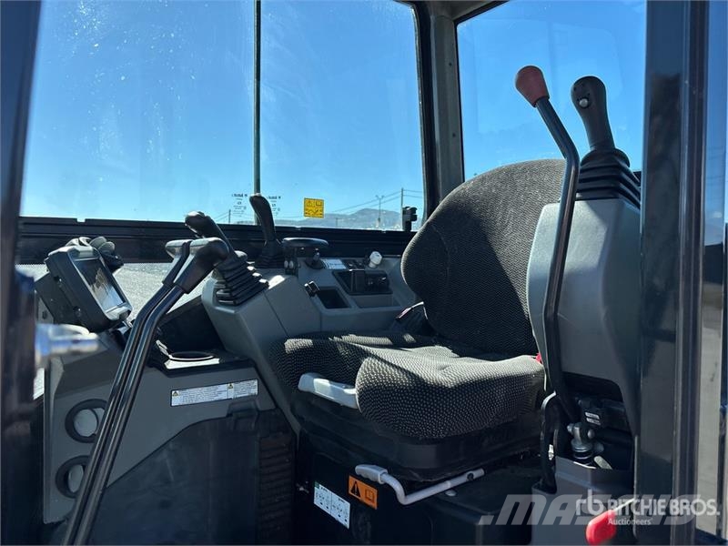Bobcat E60 Mini Excavator Mini excavators < 7t