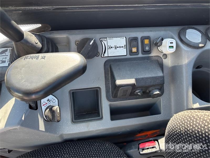 Bobcat E60 Mini Excavator Mini excavators < 7t