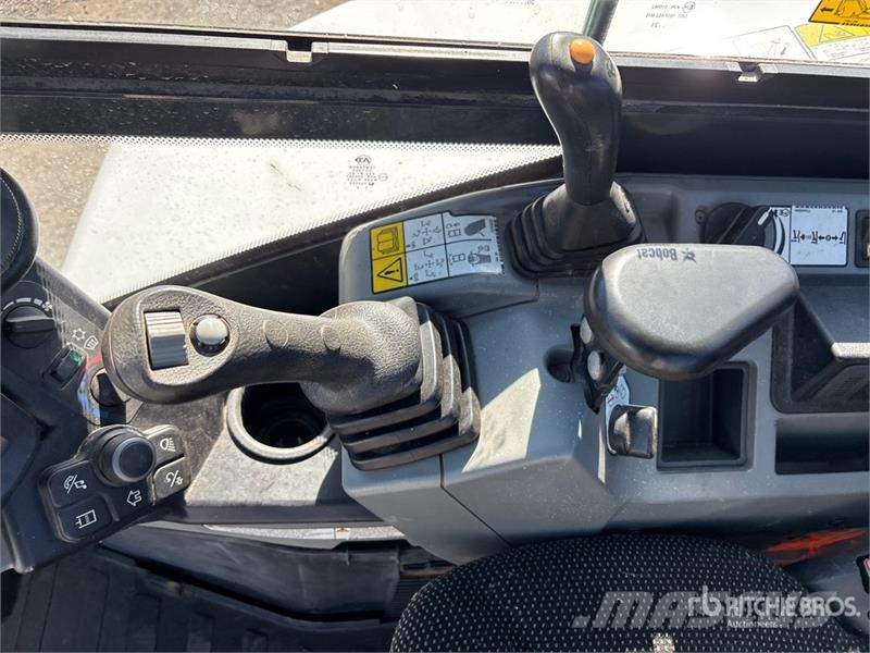 Bobcat E60 Mini Excavator Mini excavators < 7t