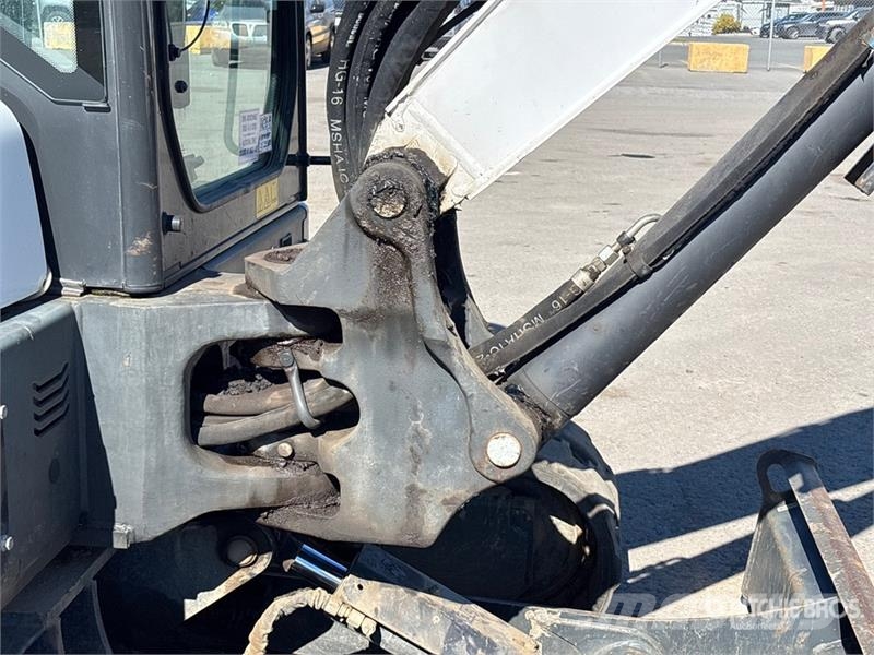 Bobcat E60 Mini Excavator Mini excavators < 7t