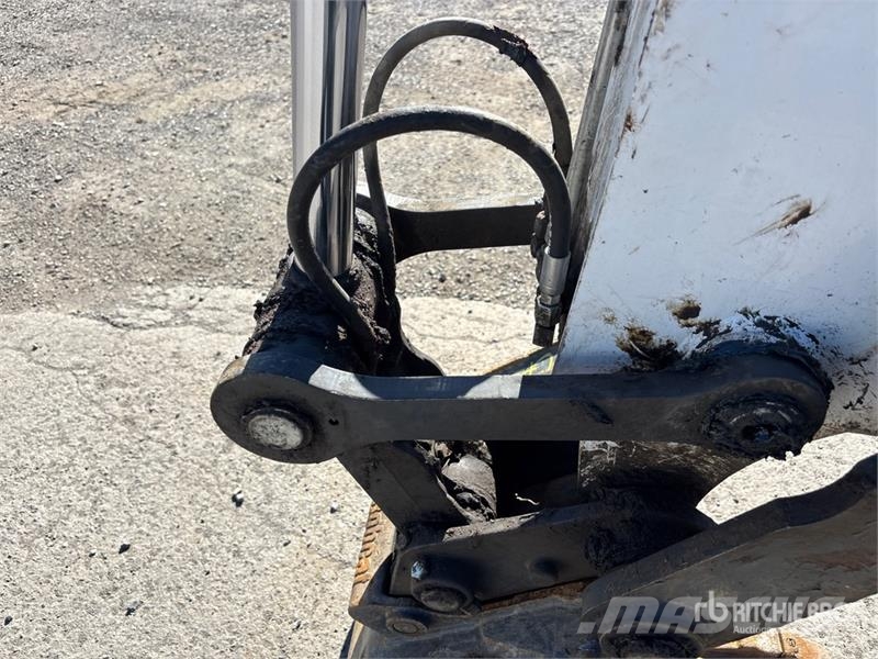 Bobcat E60 Mini Excavator Mini excavators < 7t