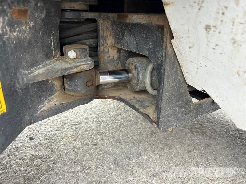 Bobcat L28 Wheel Loader Wheel loaders