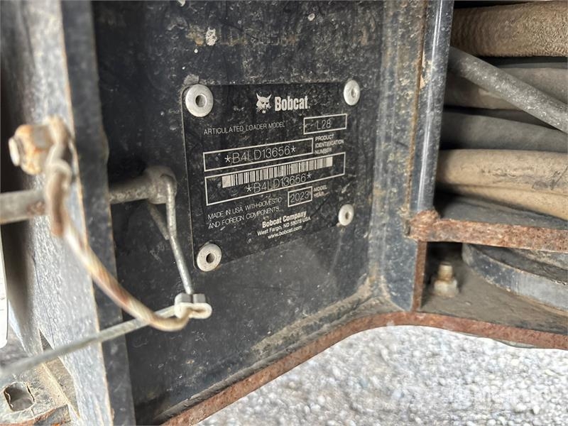 Bobcat L28 Wheel Loader Wheel loaders