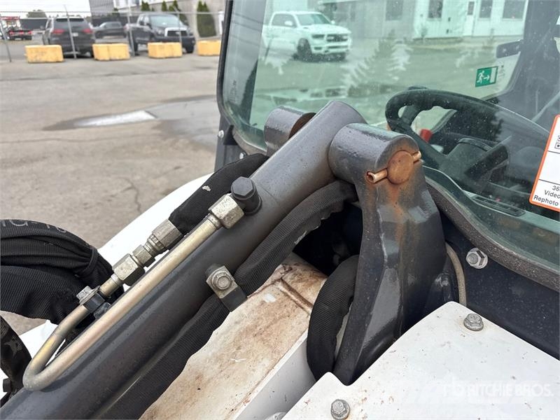 Bobcat L28 Wheel Loader Wheel loaders
