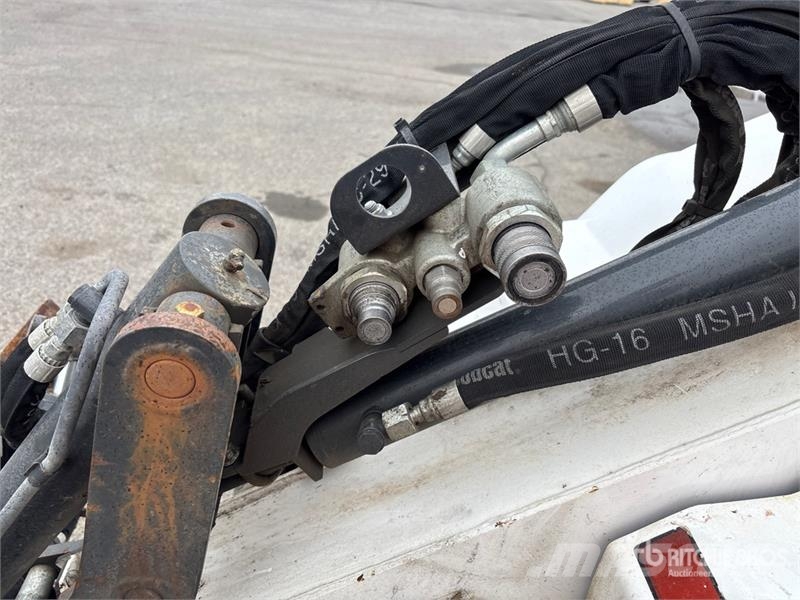 Bobcat L28 Wheel Loader Wheel loaders