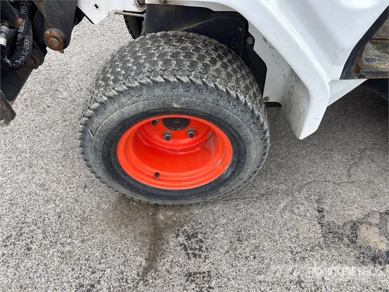 Bobcat L28 Wheel Loader Wheel loaders