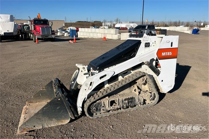 Bobcat MT85 Мини-погрузчики