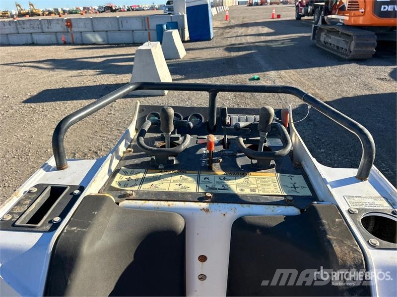 Bobcat MT85 Мини-погрузчики