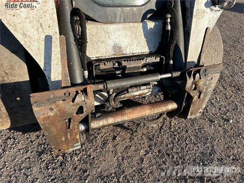 Bobcat S590 Мини-погрузчики