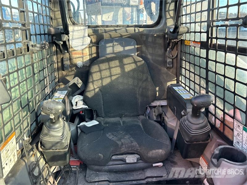 Bobcat S590 Мини-погрузчики