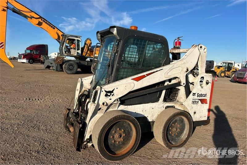 Bobcat S590 Мини-погрузчики