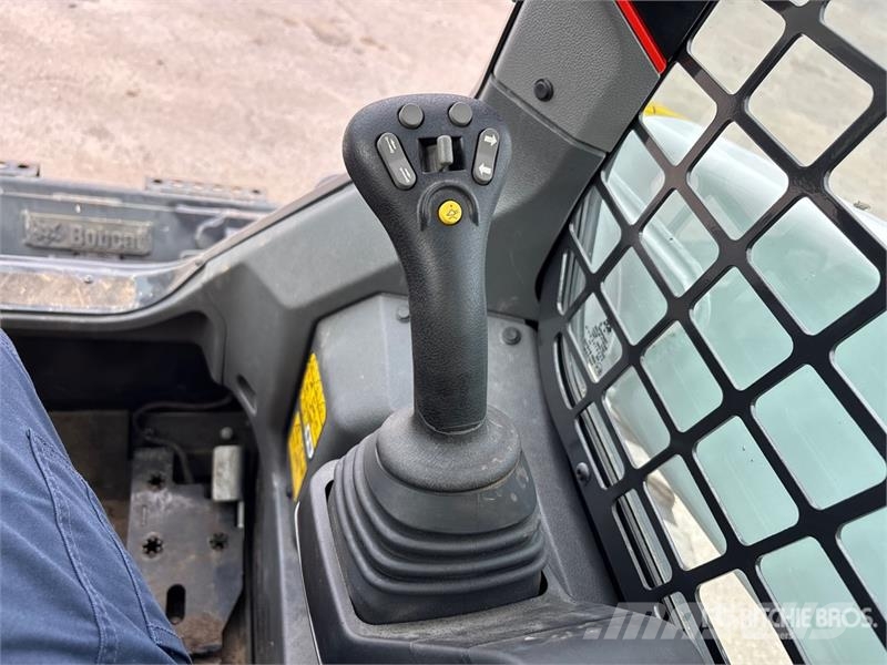 Bobcat S64 Two-Speed Skid Steer Loader Skid steer loaders
